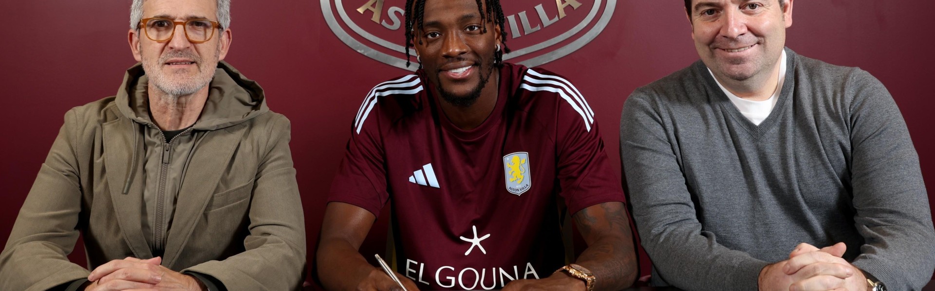 官方：维拉签下前锋亚伯拉罕；据悉转会费为2100万欧